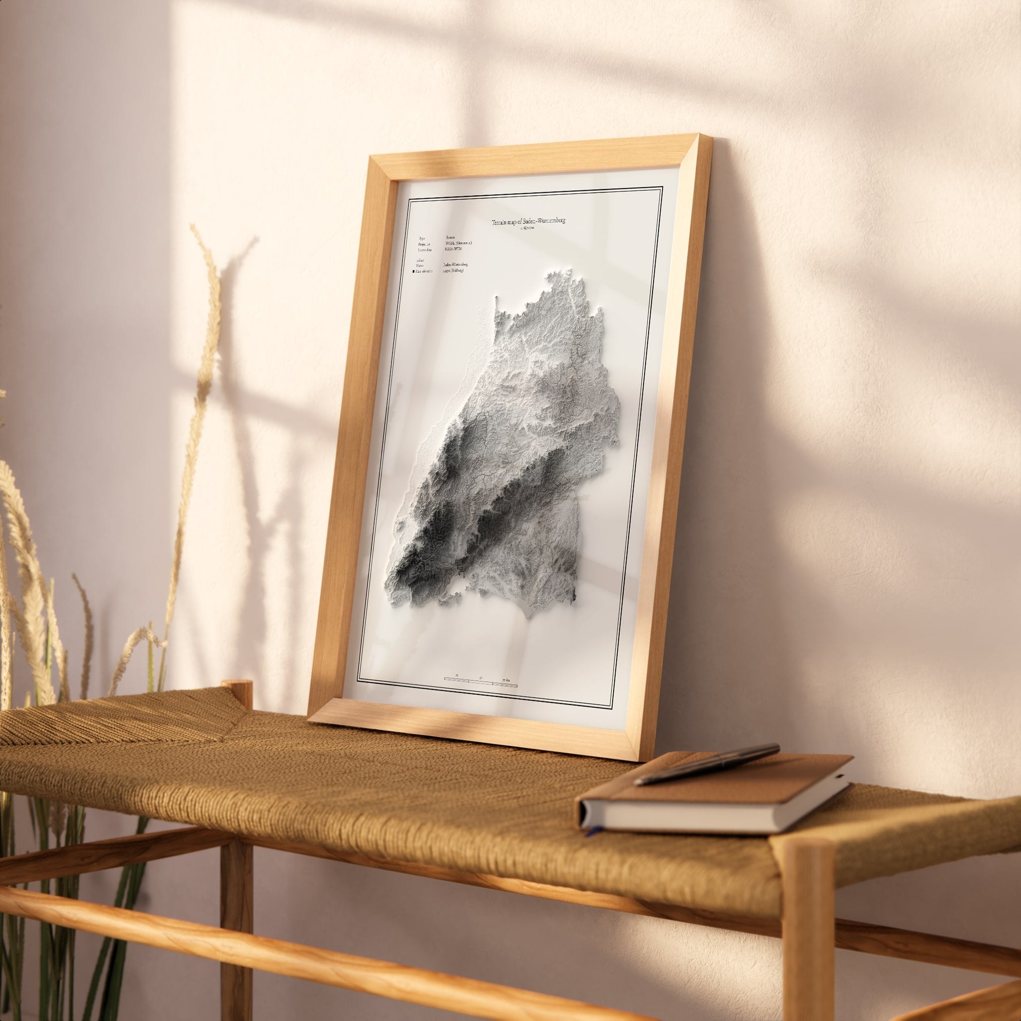 BW_Frame-min